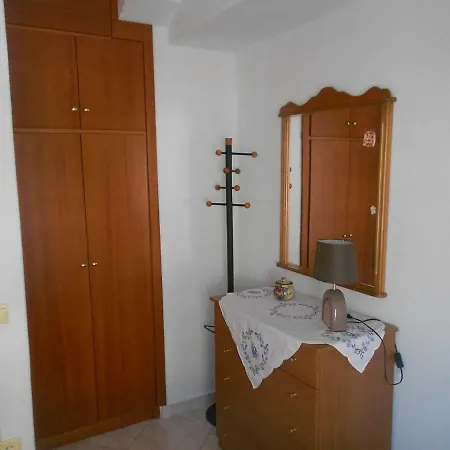Daire Koula's Cozy Kavala